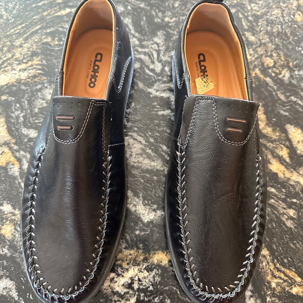 Clarks Black Leather Slip-On Loafers with Contrast Stitching